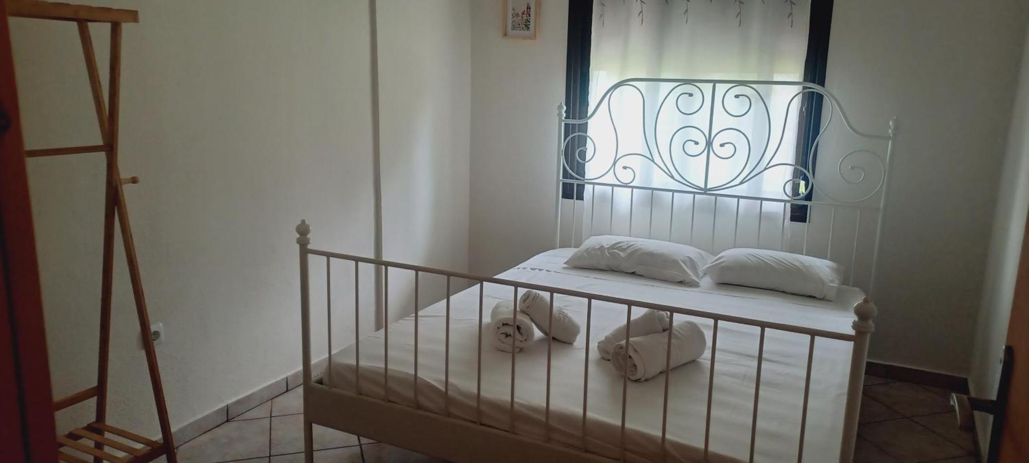 Simplicity At Iris Accommodation Псахудиа Екстериор снимка